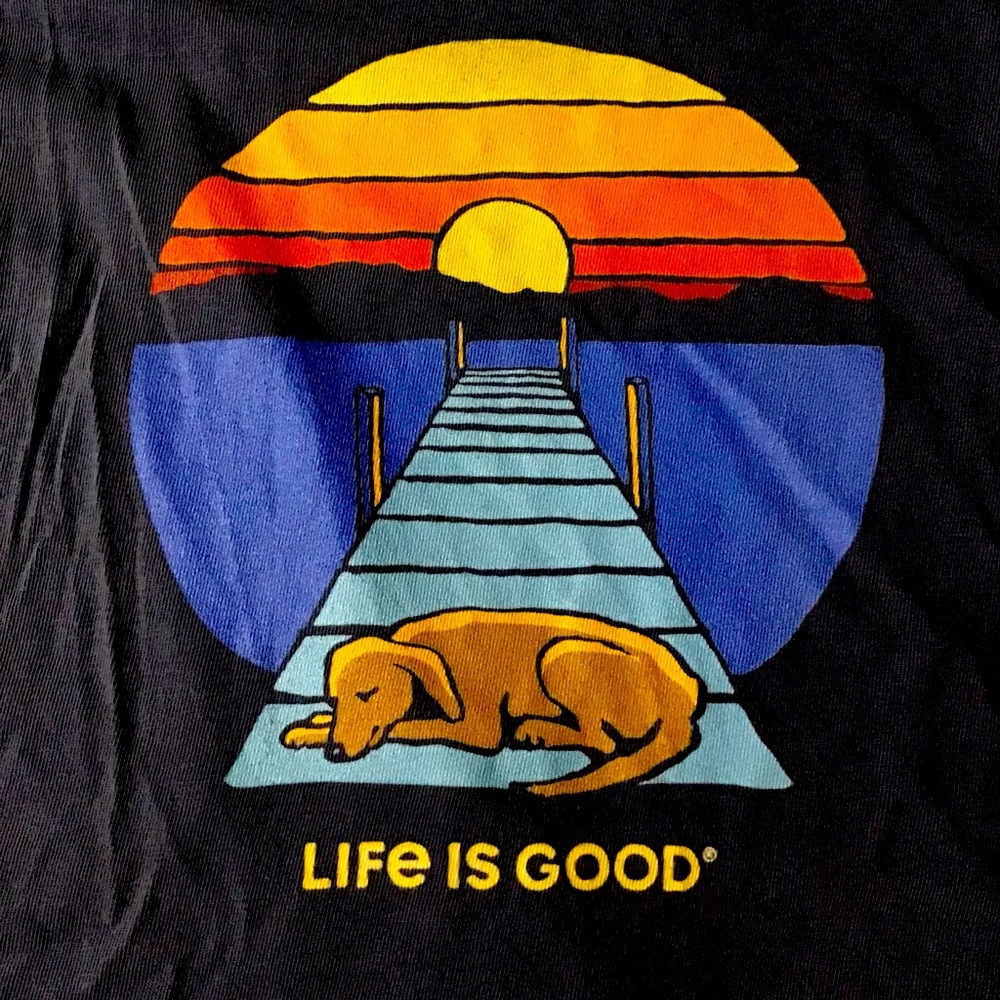 Life is Good Crusher Tee T-shirt Dog Deck Lake Sunset Womens XS Blue Peaceful